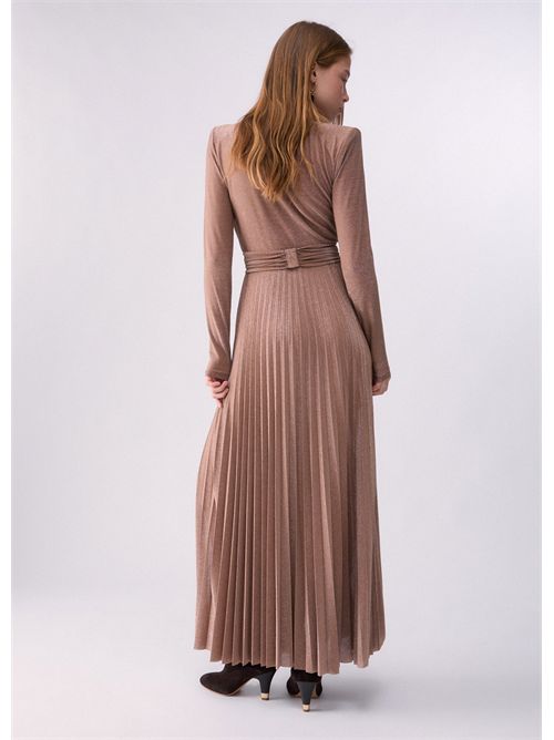 Abito lungo in lurex plissé